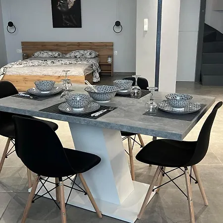 Thisio Luxury Apartment, 10 Mins Walk To Acropolis Apartment *