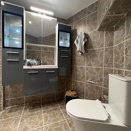 Thisio Luxury Apartment, 10 Mins Walk To Acropolis * Athens