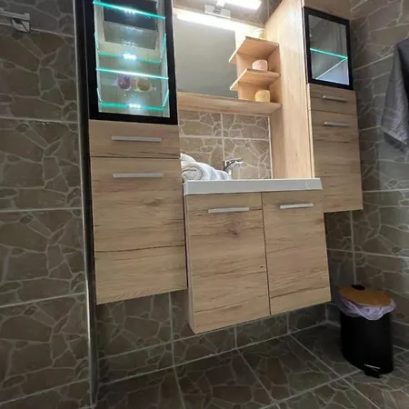 Apartment Thisio Luxury Apartment, 10 Mins Walk To Acropolis Athens